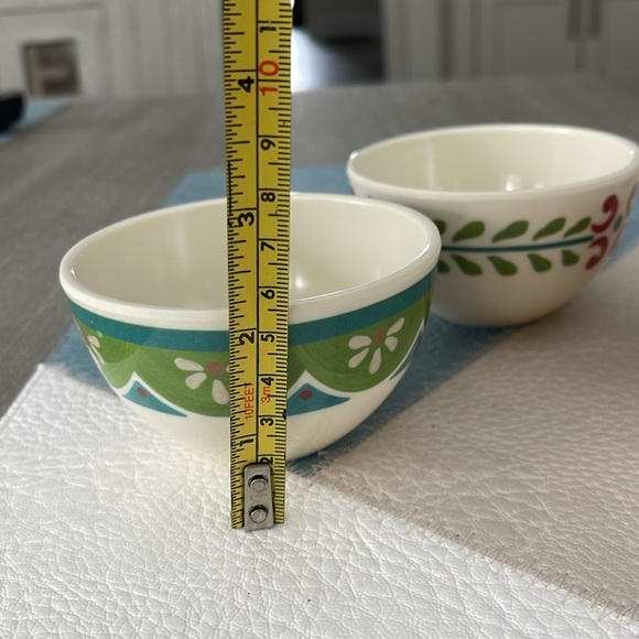 2 small condiment serving bowls - Picture 3 of 7